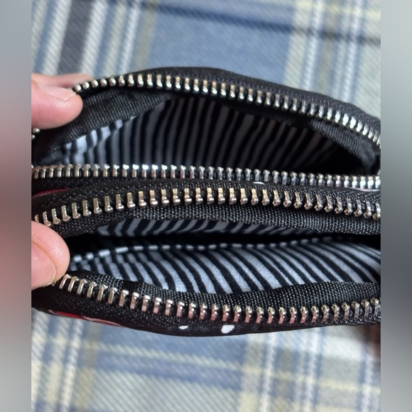 BRIGHTON "Hearts a Flutter" Utility Bag - Picture 3 of 10